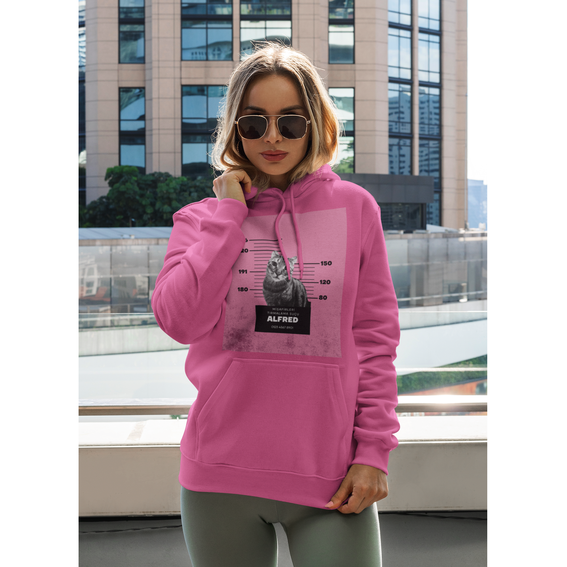 Özelleştirilebilir Evcil Hayvan Mugshot Hoodie